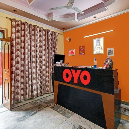 Hôtel Oyo Galaxy Plaza à Ghaziabad Extérieur photo